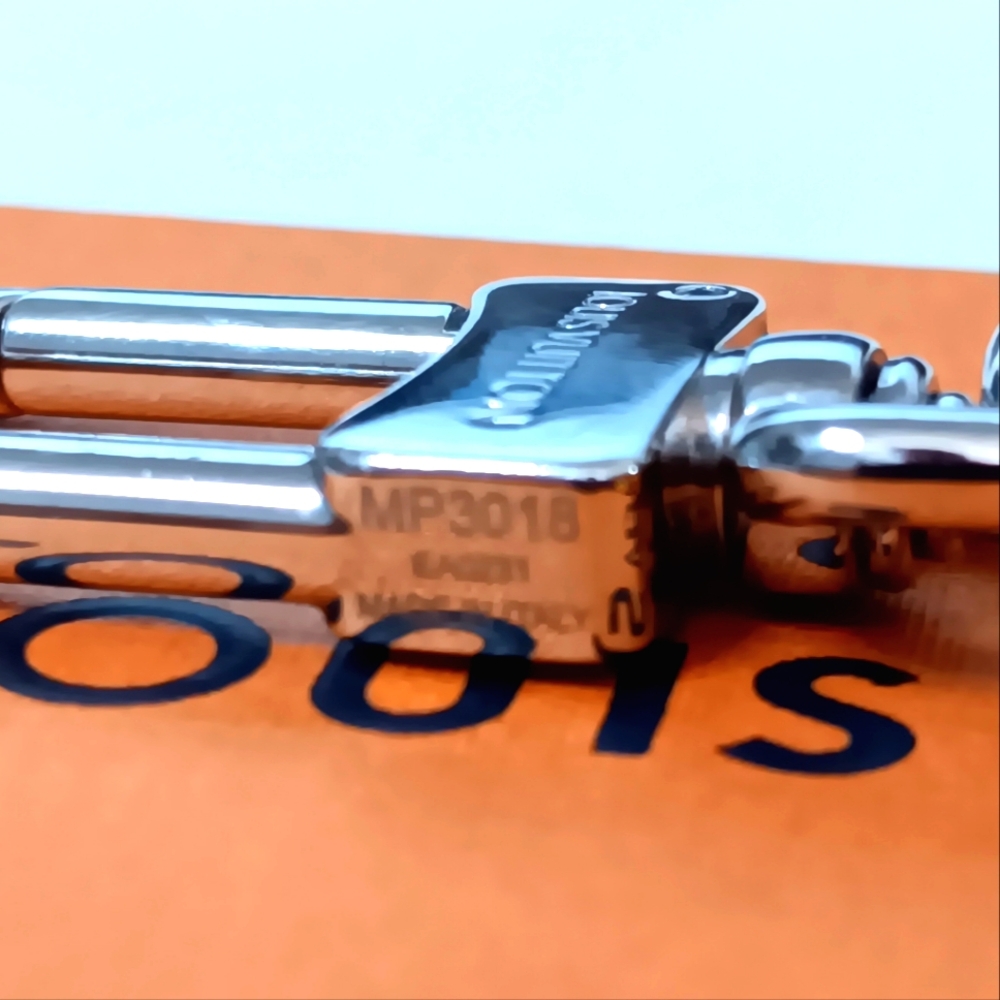 Louis Vuitton ✨️2021 LV Line Key Holder MP3018 - Picture 11 of 11